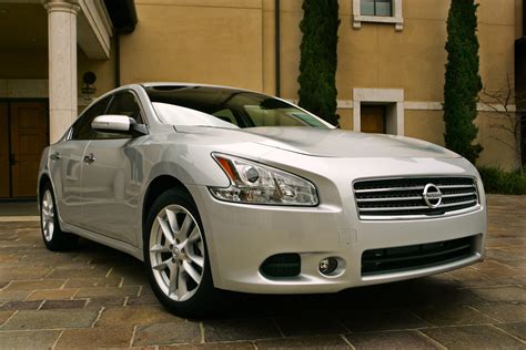 2011 Nissan Maxima photo