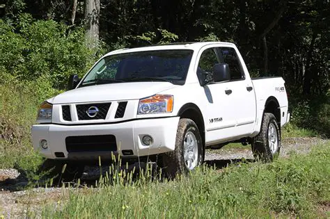 2011 Nissan Titan photo