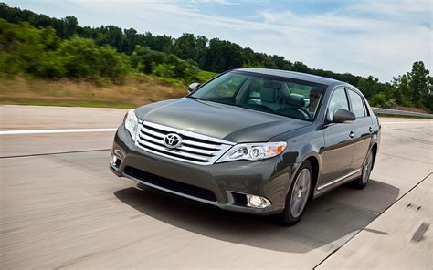 2011 Toyota Avalon photo