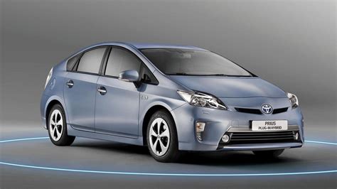 2011 Toyota Prius plug-in hybrid photo