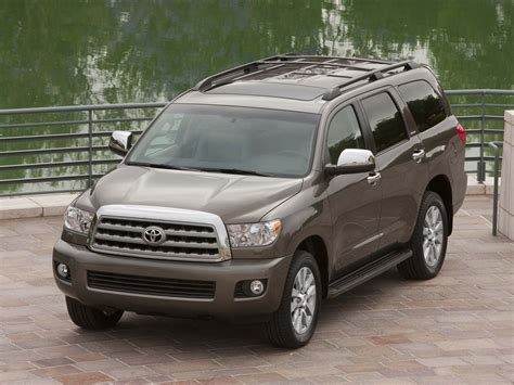 2011 Toyota Sequoia photo