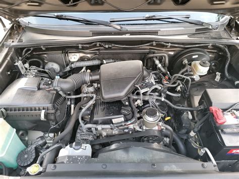 2011 Toyota Tacoma engine