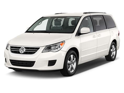 2011 Volkswagen Routan photo