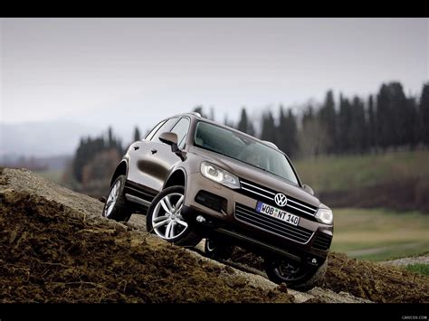 2011 Volkswagen Touareg photo