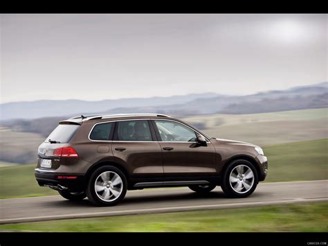 2011 Volkswagen Touareg photo