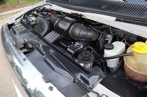 2012 Ford E-350 engine