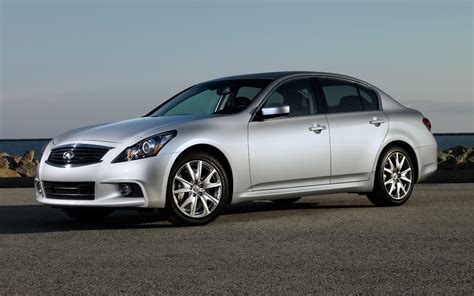 2012 Infiniti G37 photo