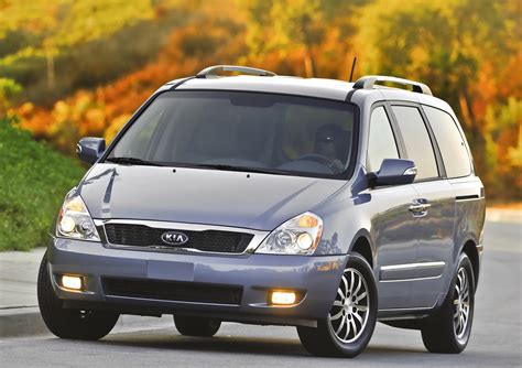 2012 Kia Sedona photo