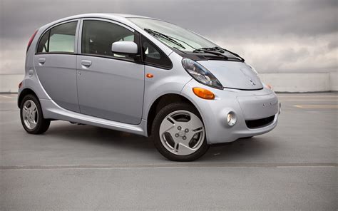 2012 Mitsubishi I-miev photo