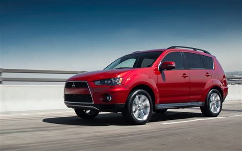 2012 Mitsubishi Outlander photo