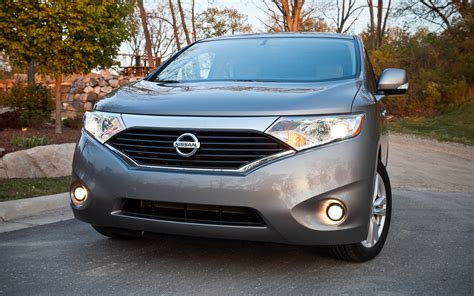 2012 Nissan Quest photo