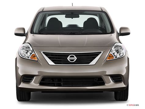 2012 Nissan Versa photo