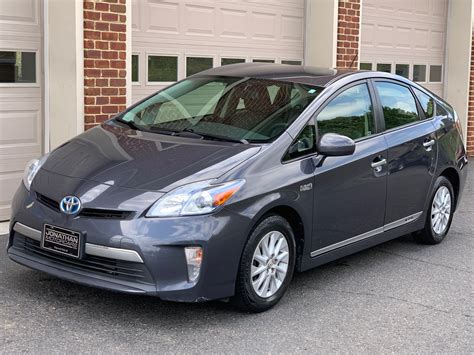 2012 Toyota Prius plug-in hybrid photo