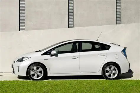 2012 Toyota Prius photo