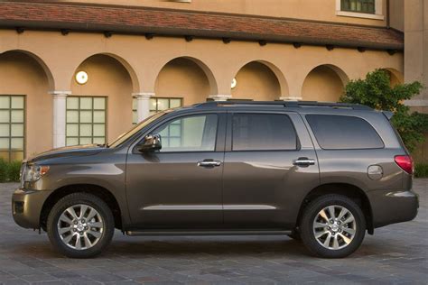 2012 Toyota Sequoia photo