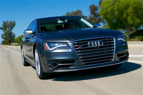 2013 Audi S8 photo