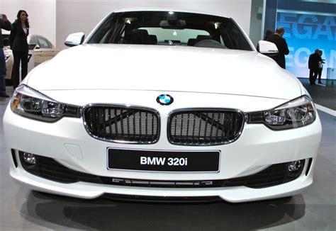 2013 Bmw 320i photo