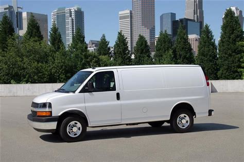 2013 Chevrolet Express photo