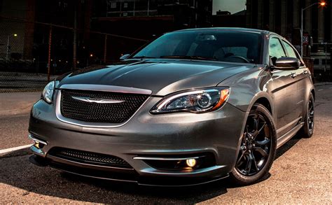 2013 Chrysler 200 photo