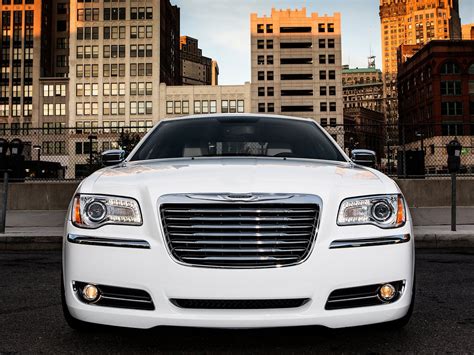 2013 Chrysler 300 photo