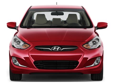 2013 Hyundai Accent photo