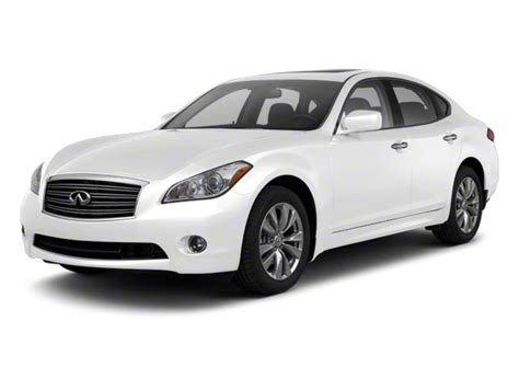 2013 Infiniti M56 photo