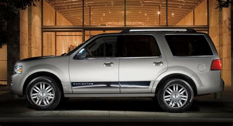 2013 Lincoln Navigator photo