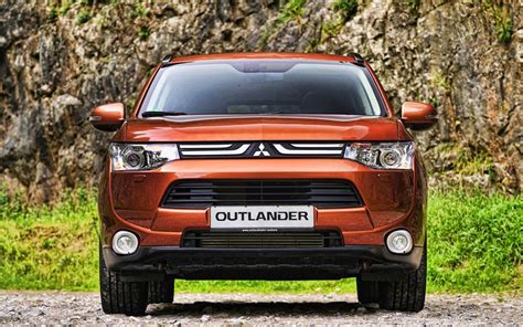 2013 Mitsubishi Outlander photo