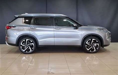 2013 Mitsubishi Outlander photo