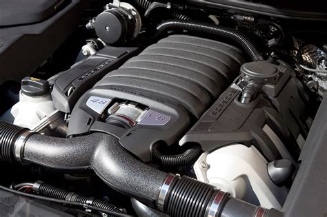 2013 Porsche Cayenne engine