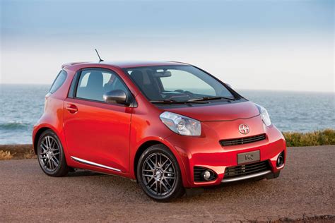 2013 Scion Iq photo