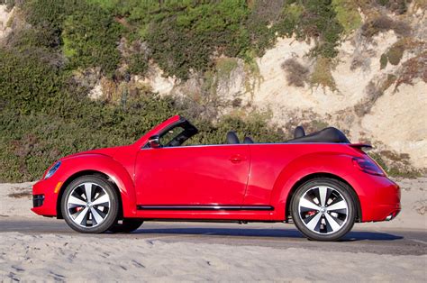 2013 Volkswagen Beetle convertible photo