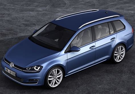 2013 Volkswagen Golf sportwagen photo