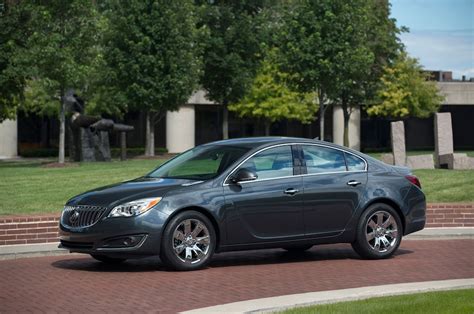 2014 Buick Regal photo