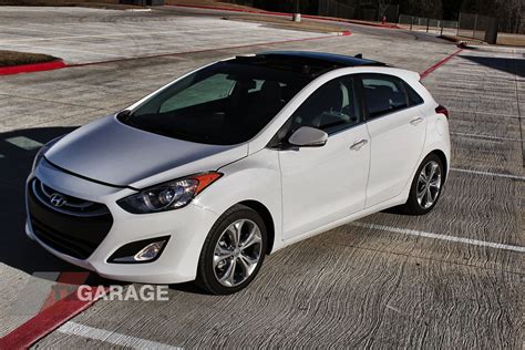 2014 Hyundai Elantra gt photo