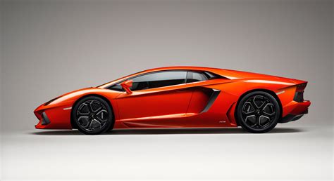 2014 Lamborghini Aventador photo