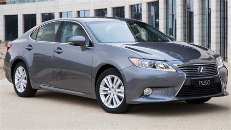 2014 Lexus Es300h photo