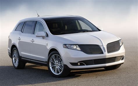 2014 Lincoln Mkt photo