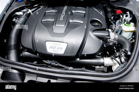 2014 Porsche Cayenne engine