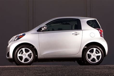 2014 Scion Iq photo