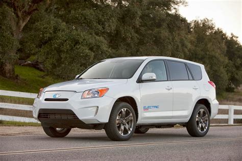 2014 Toyota Rav4 ev photo