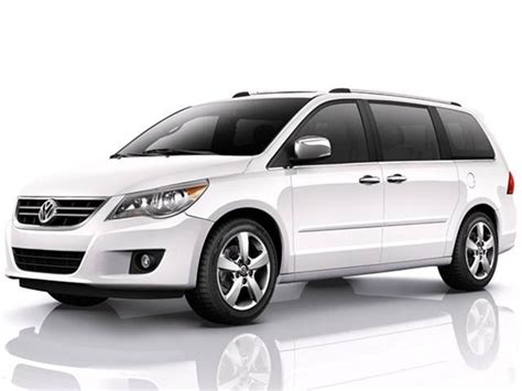 2014 Volkswagen Routan photo