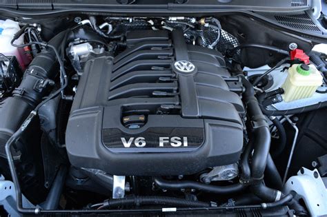 2014 Volkswagen Touareg engine