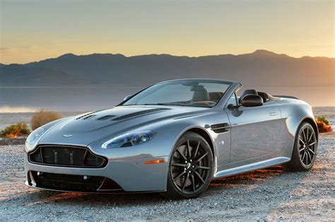 2015 Aston martin V12 vantage coupe photo