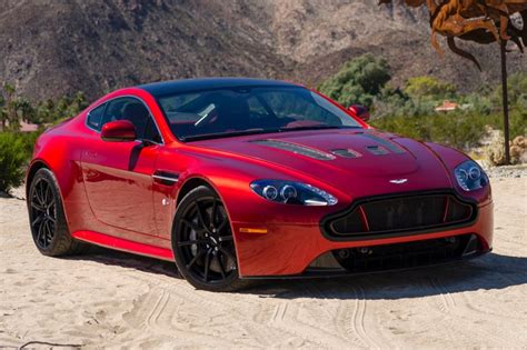 2015 Aston martin V12 vantage coupe