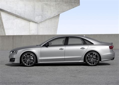 2015 Audi S8 photo