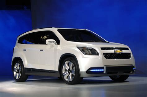 2015 Chevrolet Orlando photo