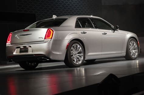 2015 Chrysler 300 photo