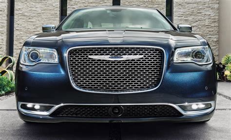 2015 Chrysler 300c photo