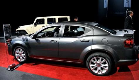 2015 Dodge Avenger photo